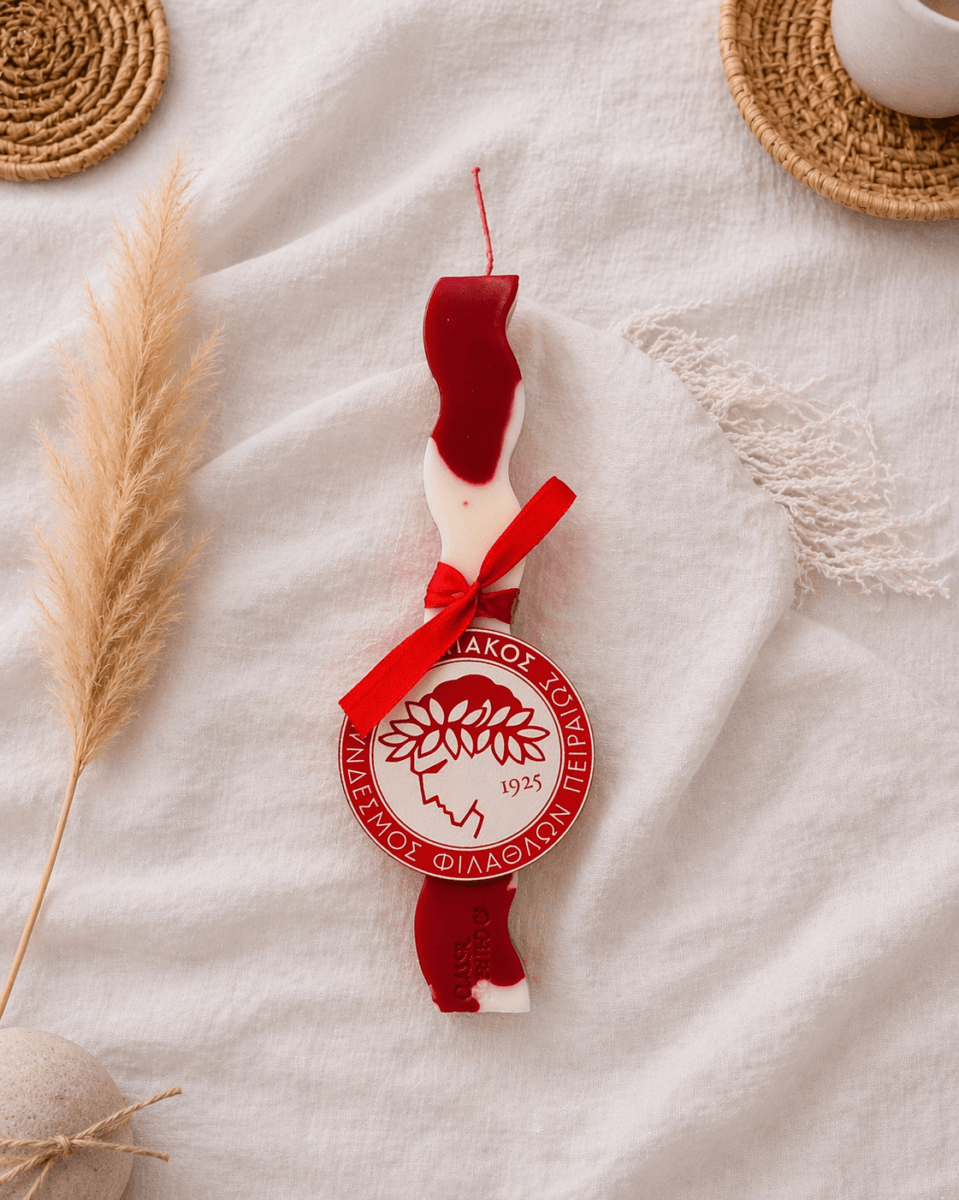 Χειροποίητη Πασχαλινή Λαμπάδα Ολυμπιακός από Φυτική Σόγια
