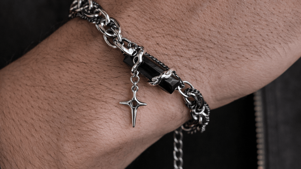 Ανδρικό Βραχιόλι Αλυσίδα με Σταυρό & Μαύρες Λεπτομέρειες