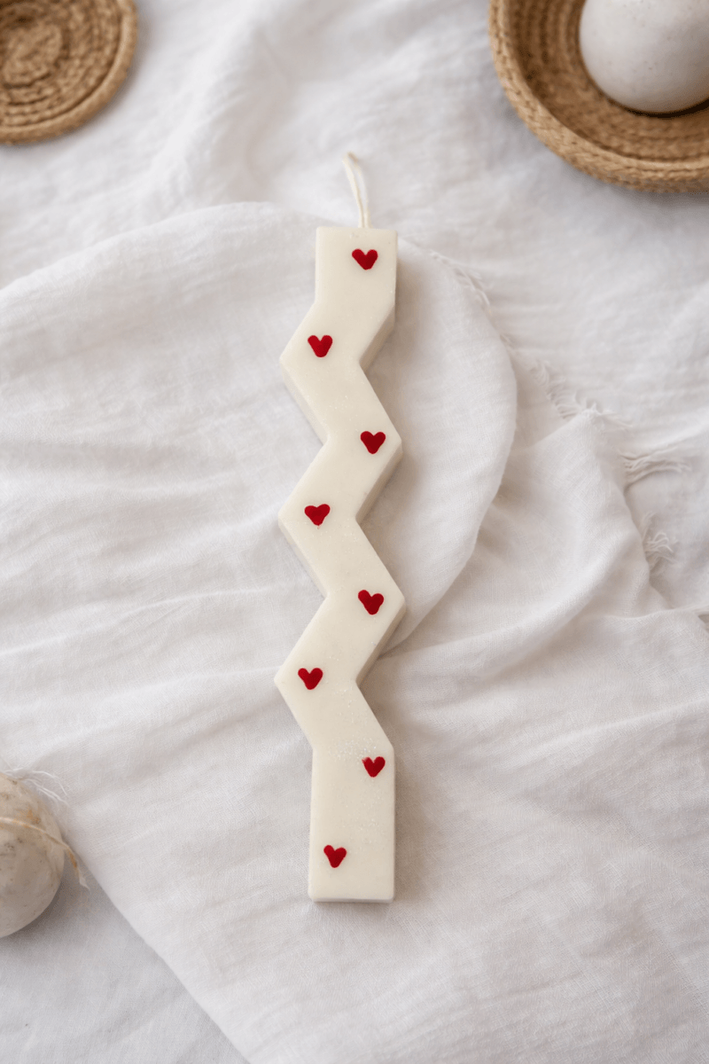 πασχαλινή λαμπάδα καρδιές χειροποίητη